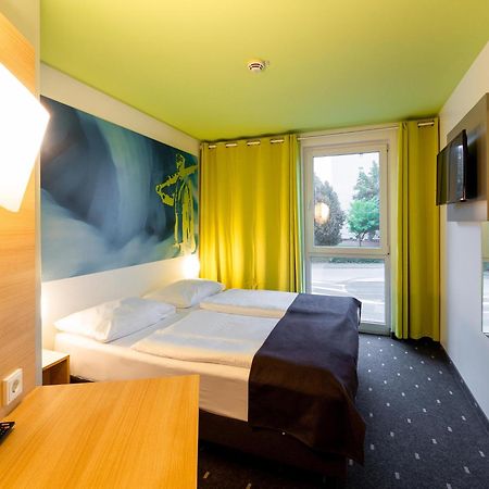 B&B Hotel เครเฟลด์ ภายนอก รูปภาพ