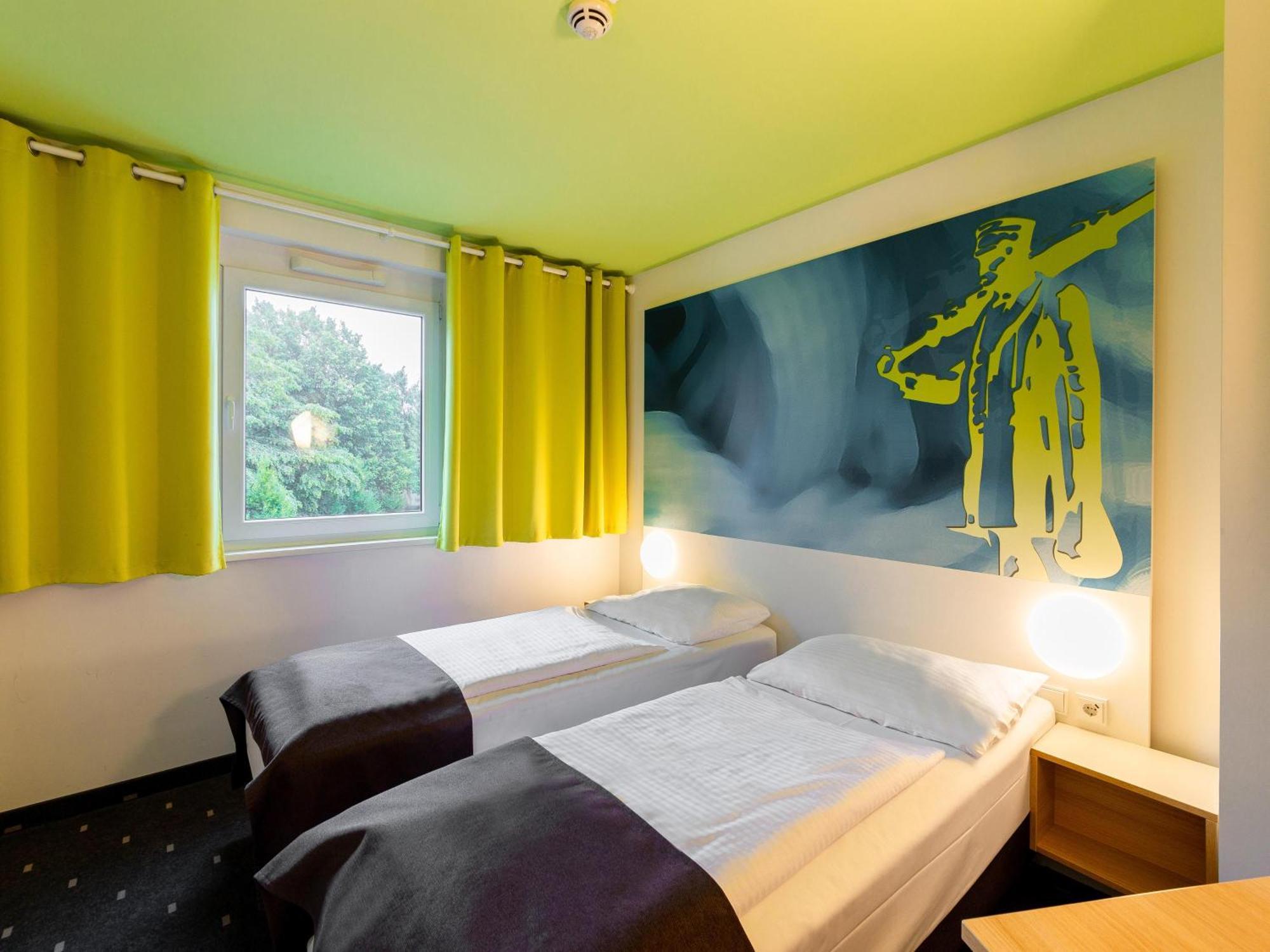 B&B Hotel เครเฟลด์ ภายนอก รูปภาพ