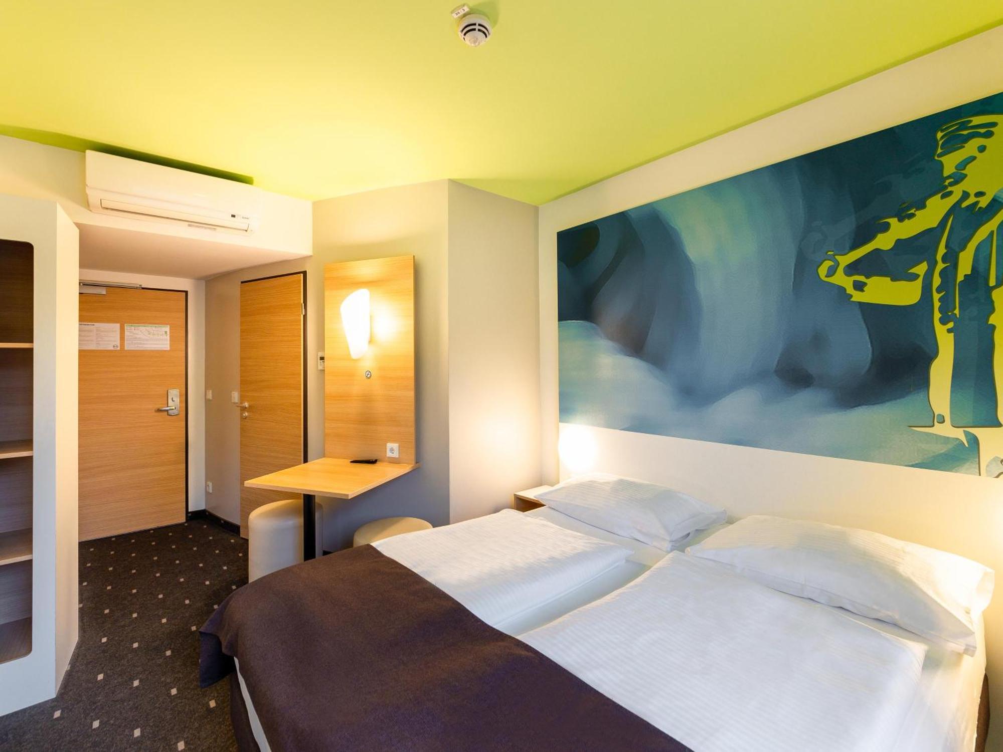 B&B Hotel เครเฟลด์ ภายนอก รูปภาพ