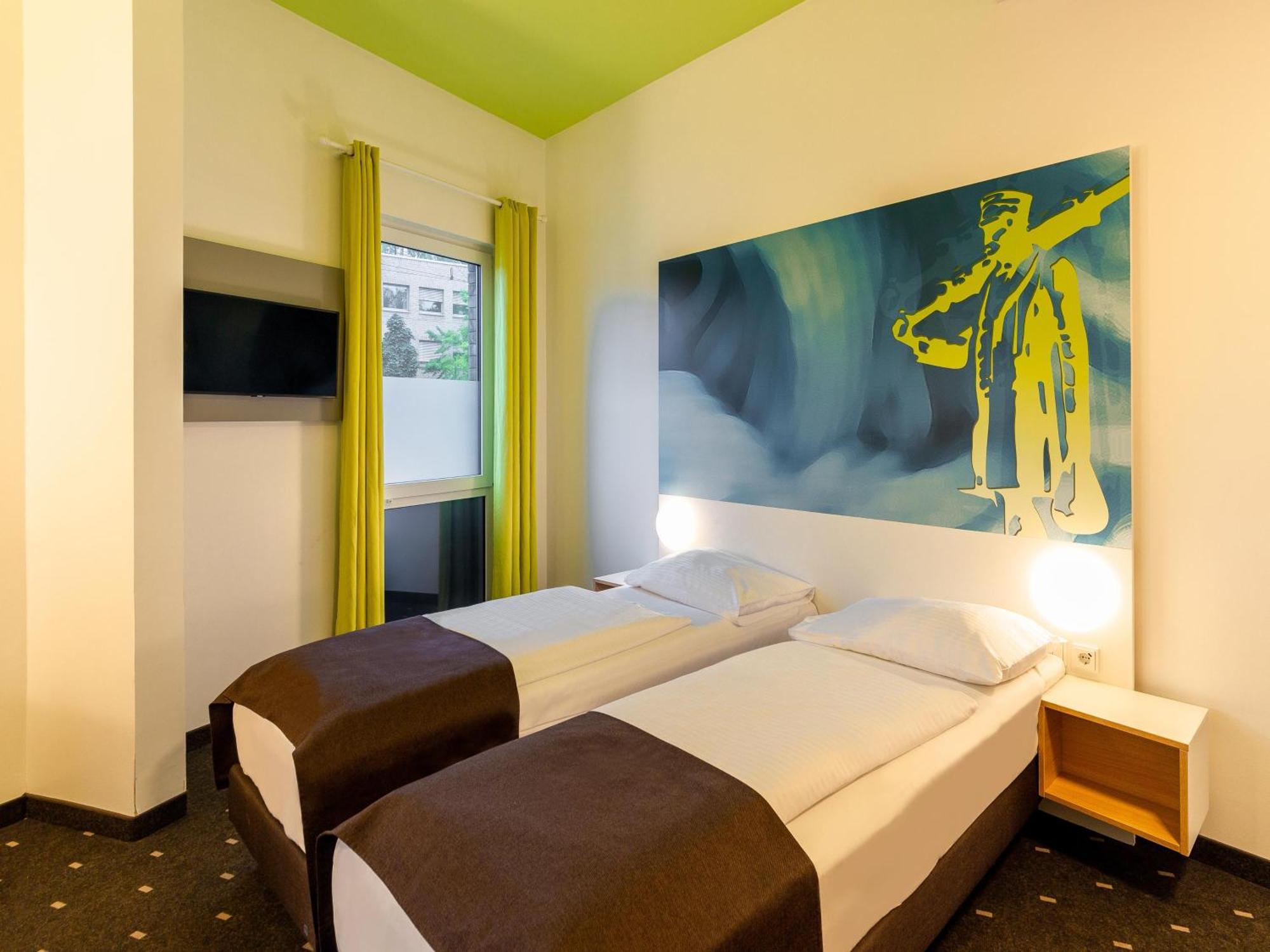 B&B Hotel เครเฟลด์ ภายนอก รูปภาพ