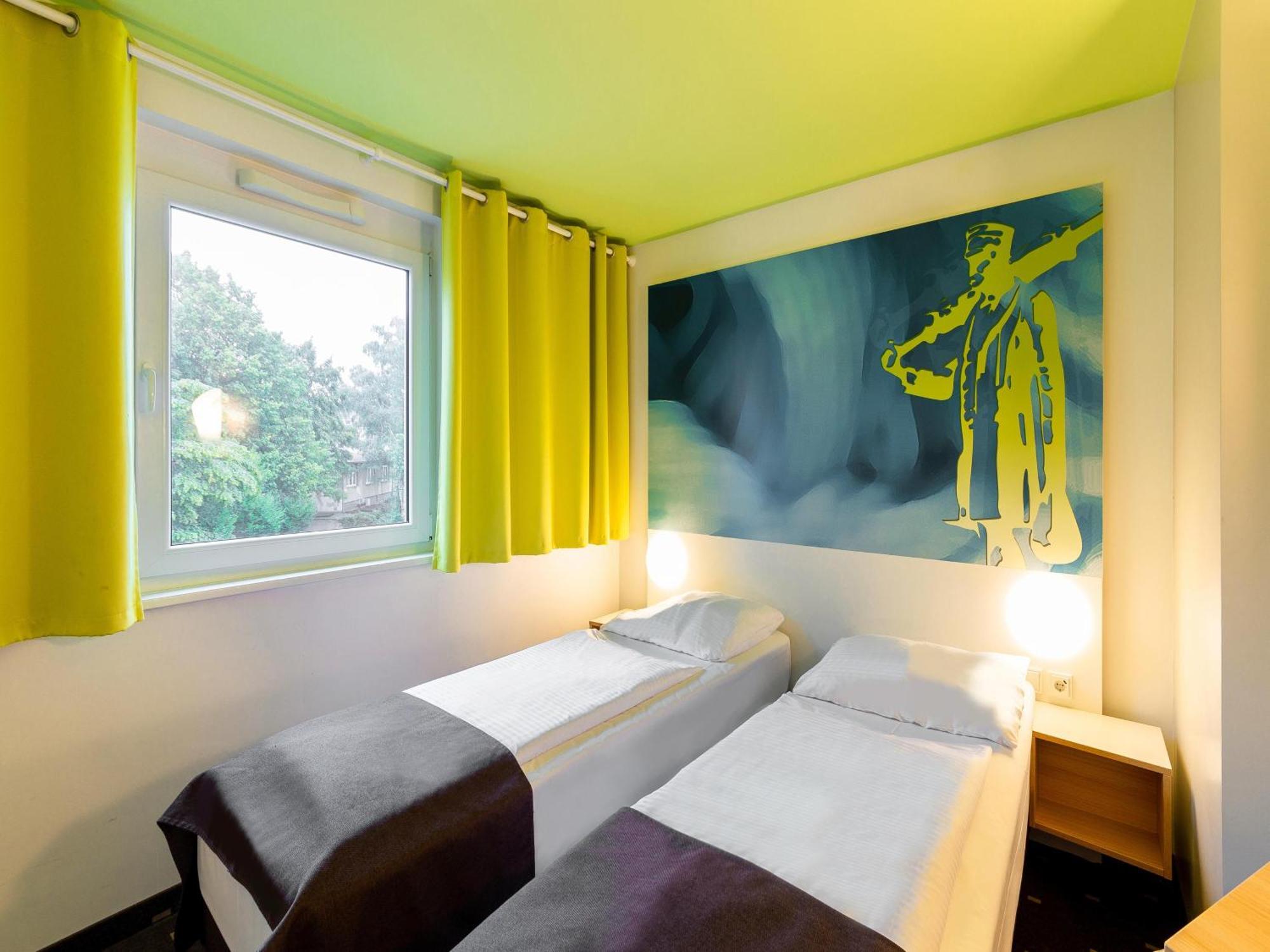 B&B Hotel เครเฟลด์ ภายนอก รูปภาพ